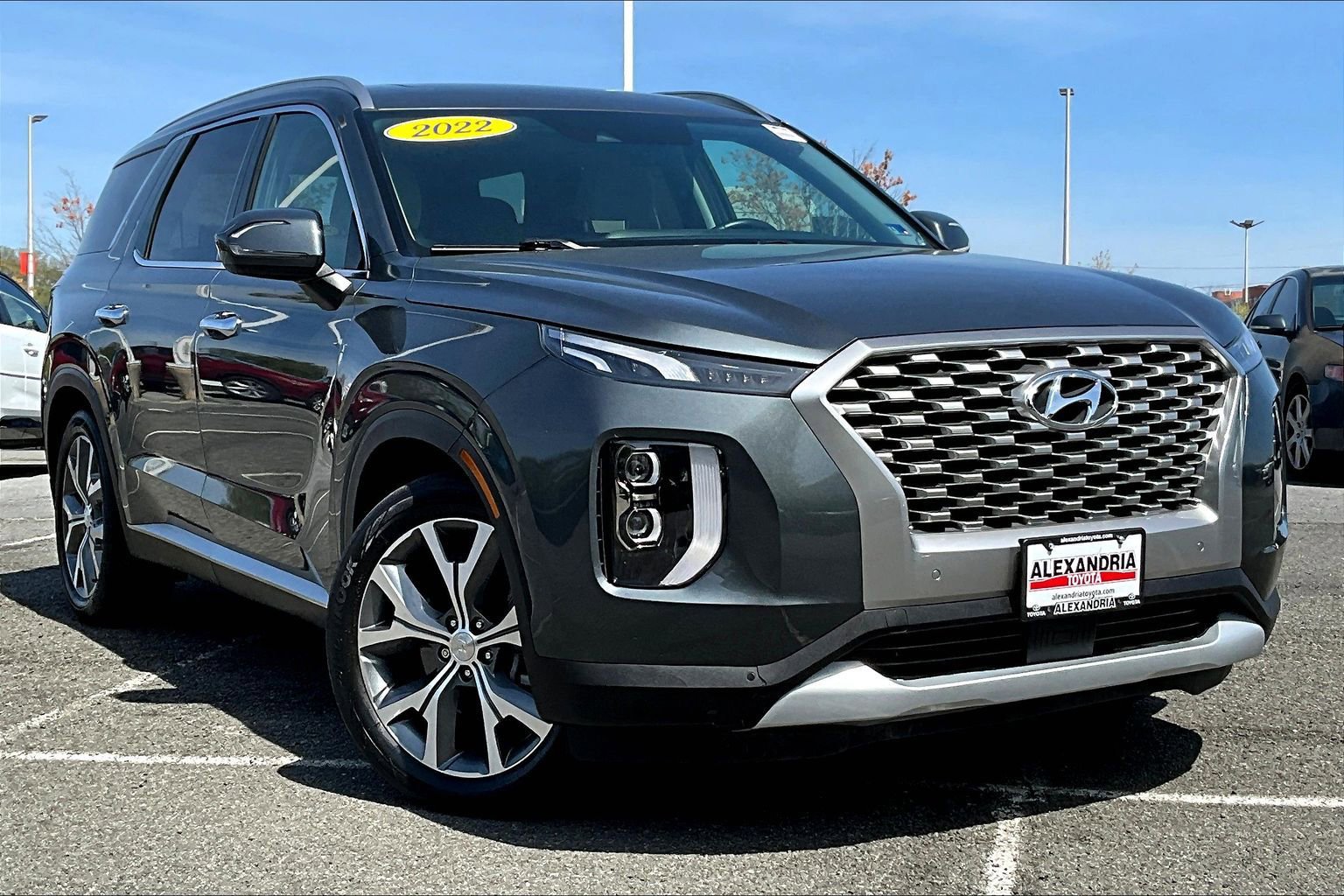 Used 2022 Hyundai Palisade SEL w/ Convenience Package image 2