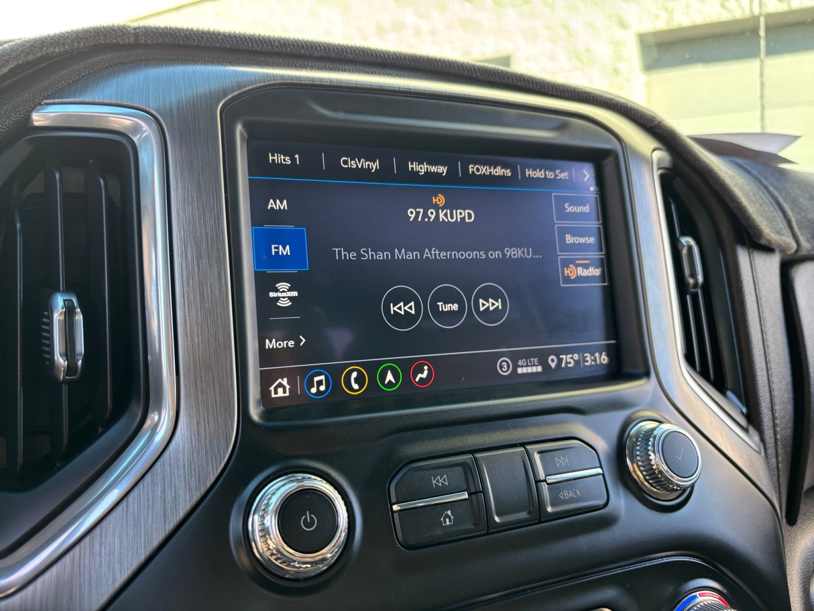 Used 2020 GMC Sierra 2500 Denali w/ Technology Package image 12