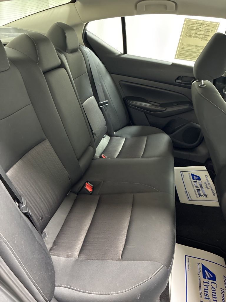 Used 2024 Nissan Altima 2.5 SV image 20