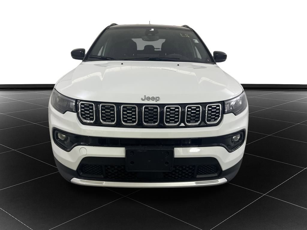 Used 2025 Jeep Compass Limited image 8