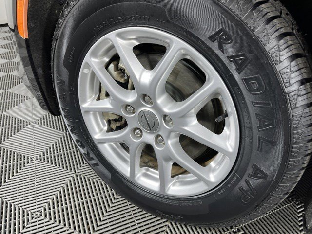 Used 2023 Chrysler Voyager LX FWD image 10