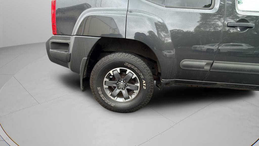 Used 2015 Nissan Xterra PRO-4X AWD/4WD image 32