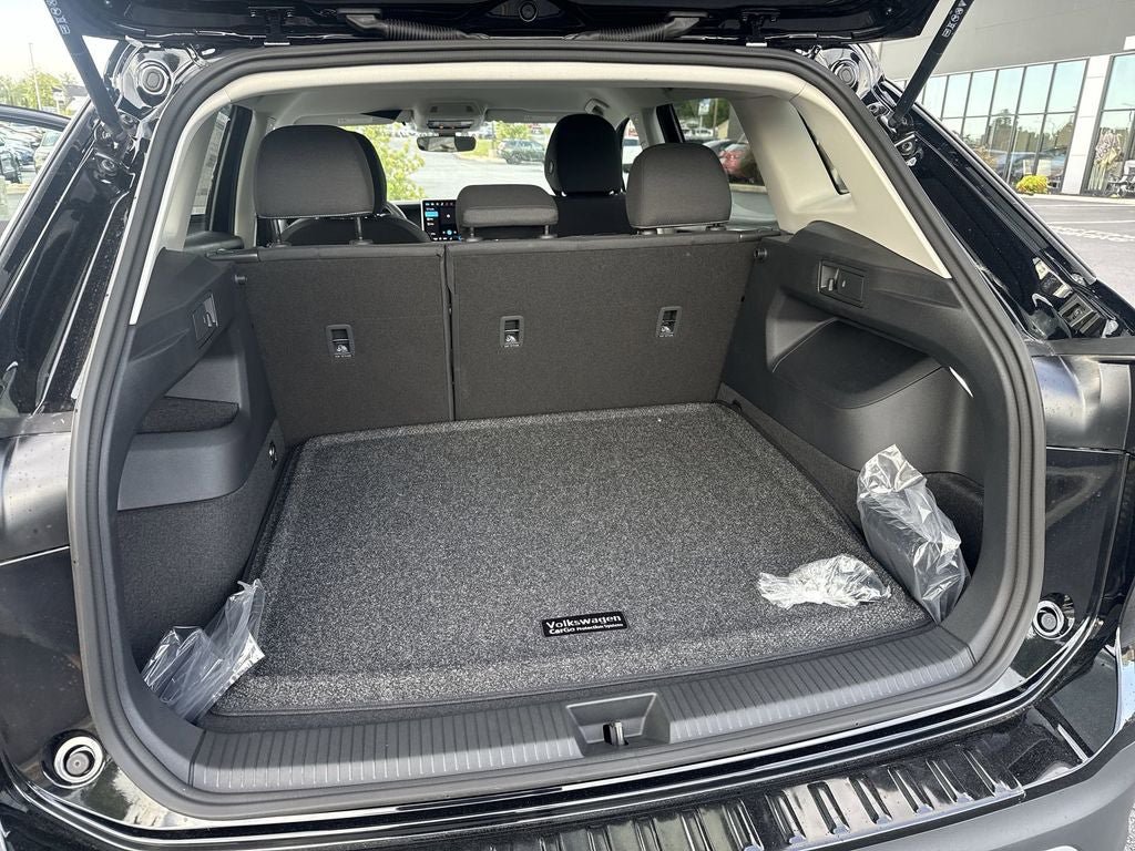 New 2026 Volkswagen Tiguan S FWD image 40