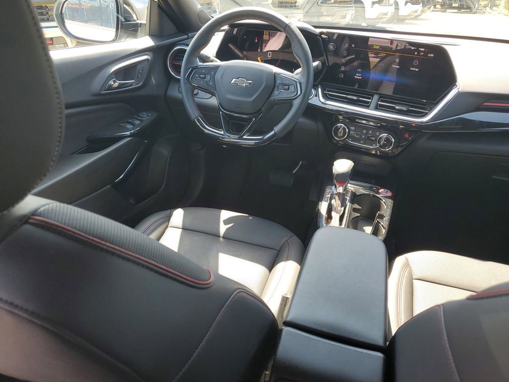 Used 2026 Chevrolet Trax RS w/ Driver Confidence Package FWD image 12