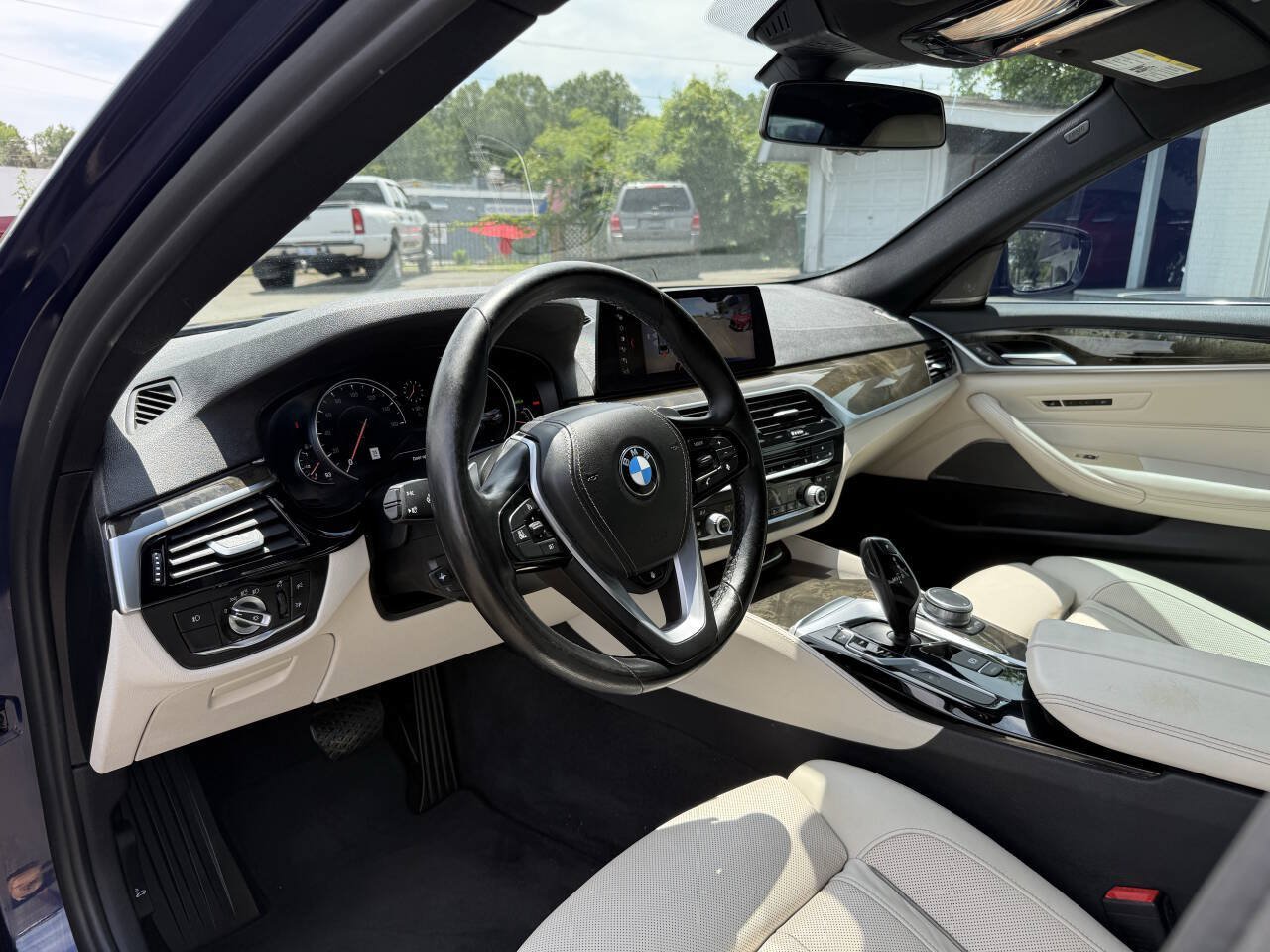 Used 2018 BMW 530i xDrive AWD/4WD image 10