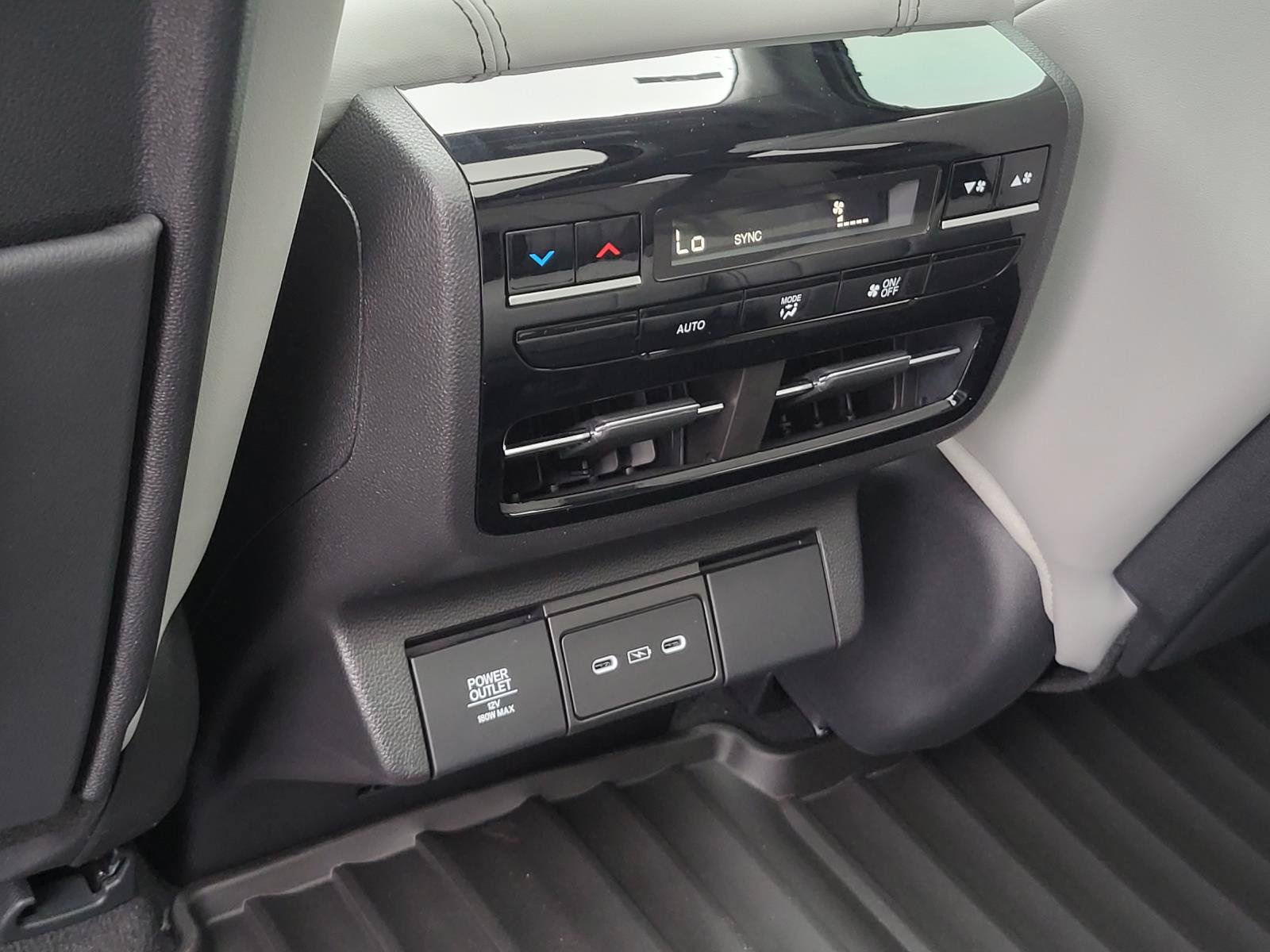 New 2026 Acura MDX w/ Technology Package FWD image 13