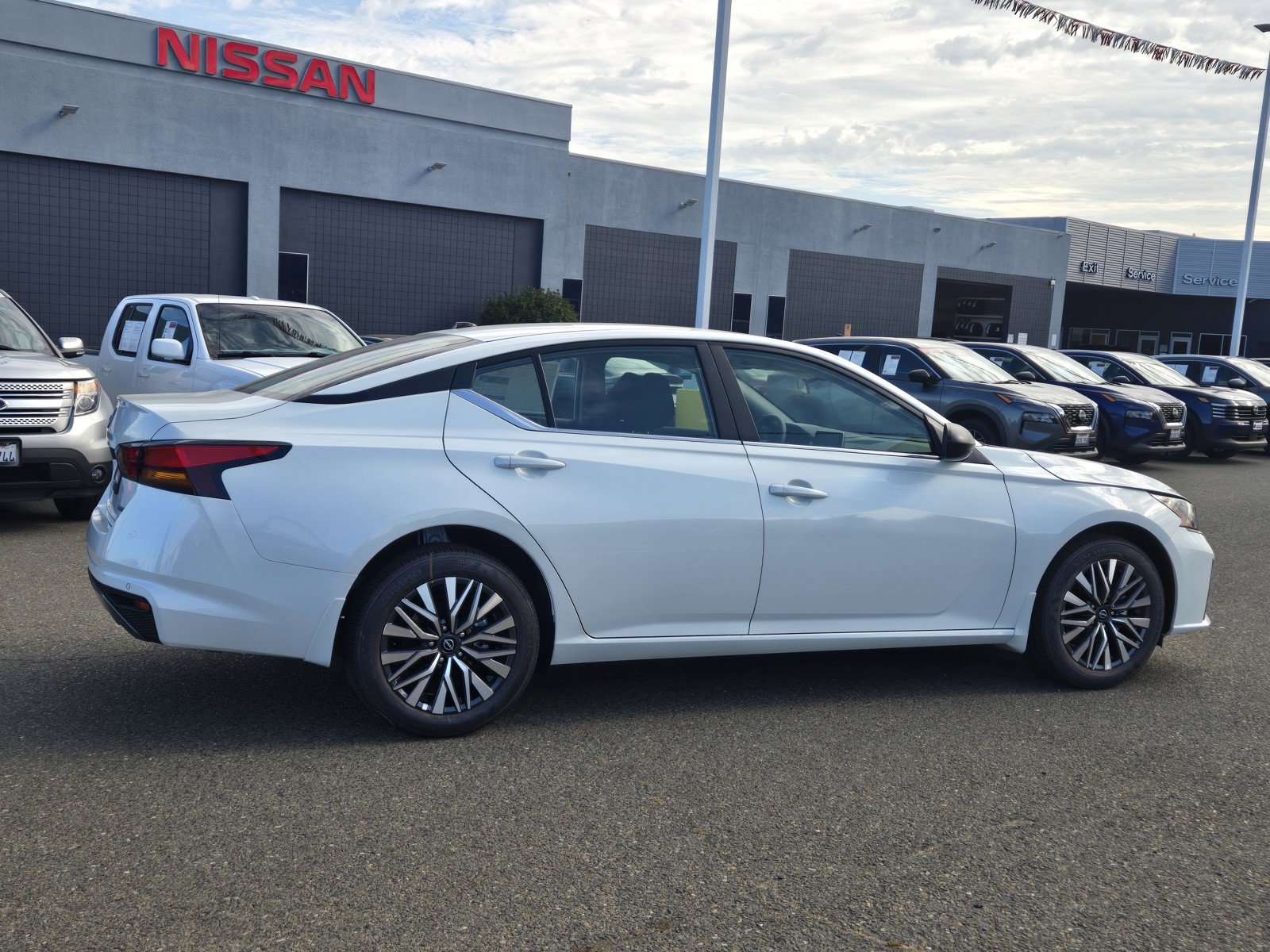 New 2026 Nissan Altima 2.5 SV AWD/4WD image 3