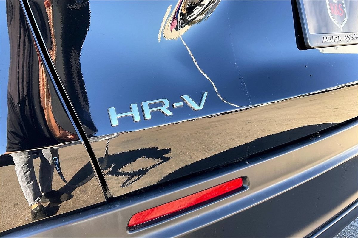 Used 2025 Honda HR-V LX image 25