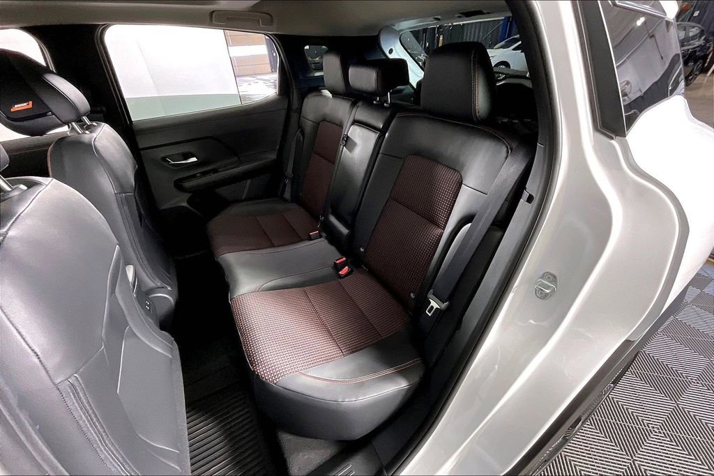 New 2026 Nissan Kicks SR w/ SR Premium Package image 15