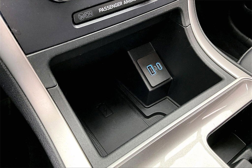 Used 2024 Ford Edge SEL w/ Convenience Package image 32