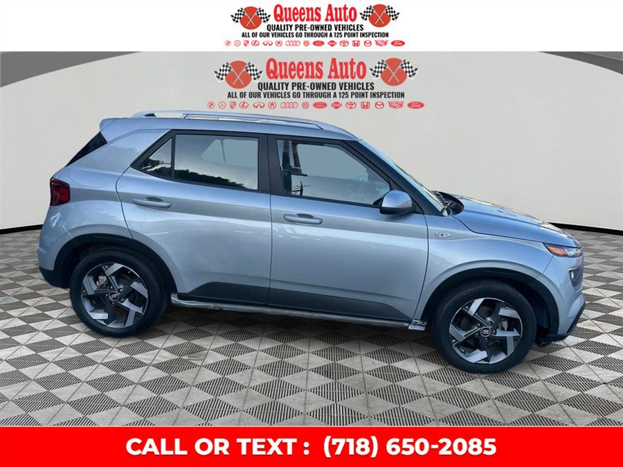 Used 2021 Hyundai Venue SEL w/ Cargo Package FWD image 8