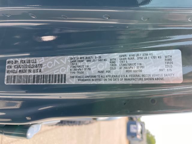 Used 2025 Jeep Gladiator Mojave AWD/4WD image 27