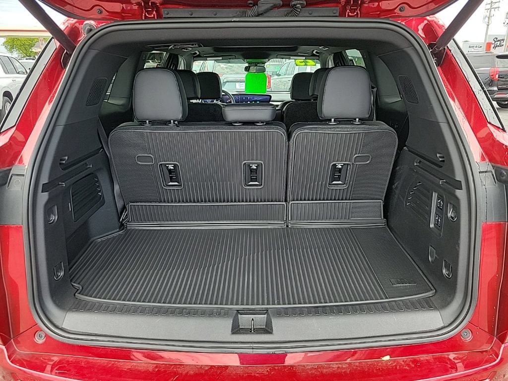 Used 2025 Buick Enclave Avenir AWD/4WD image 8