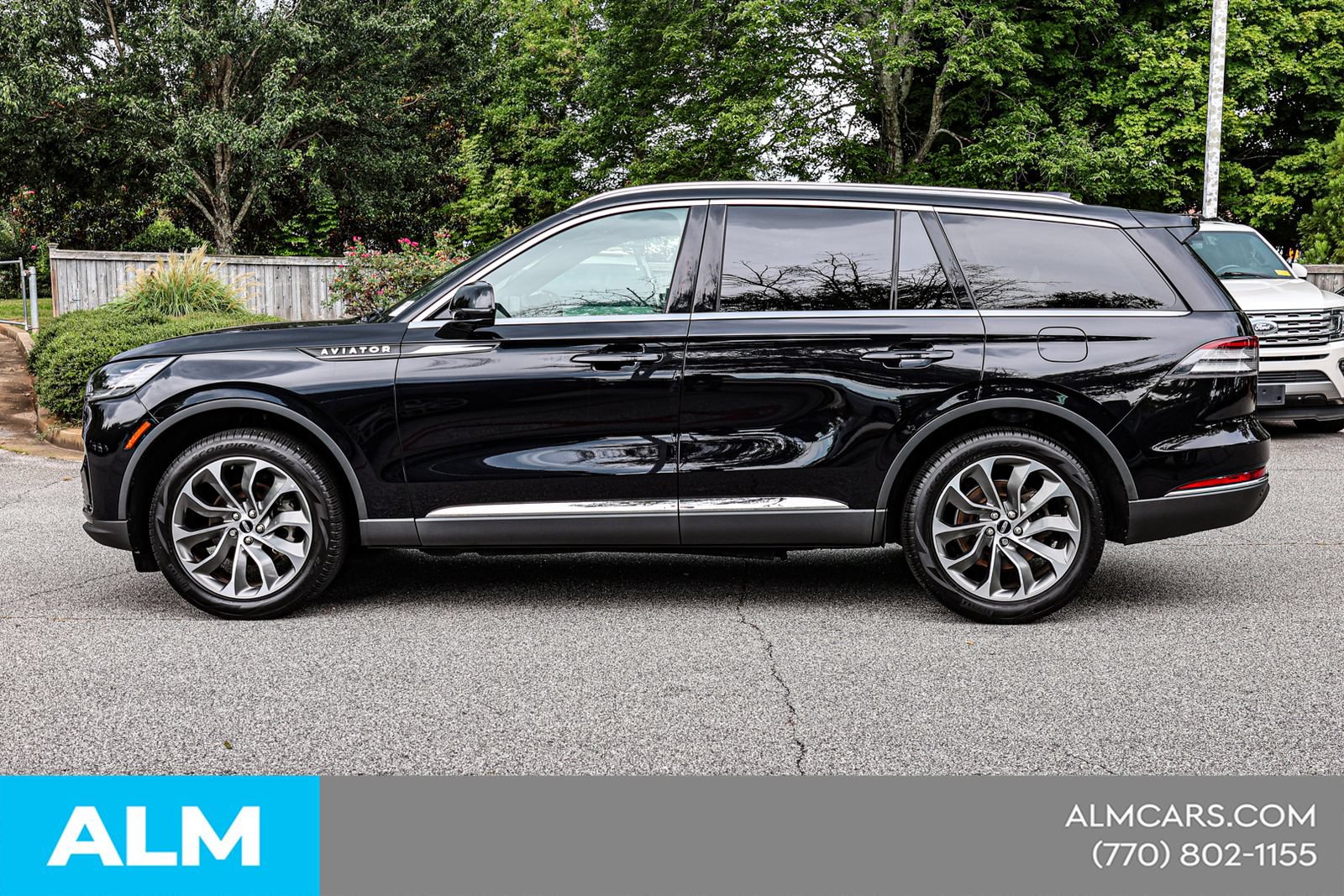 Used 2025 Lincoln Aviator Reserve AWD/4WD image 9