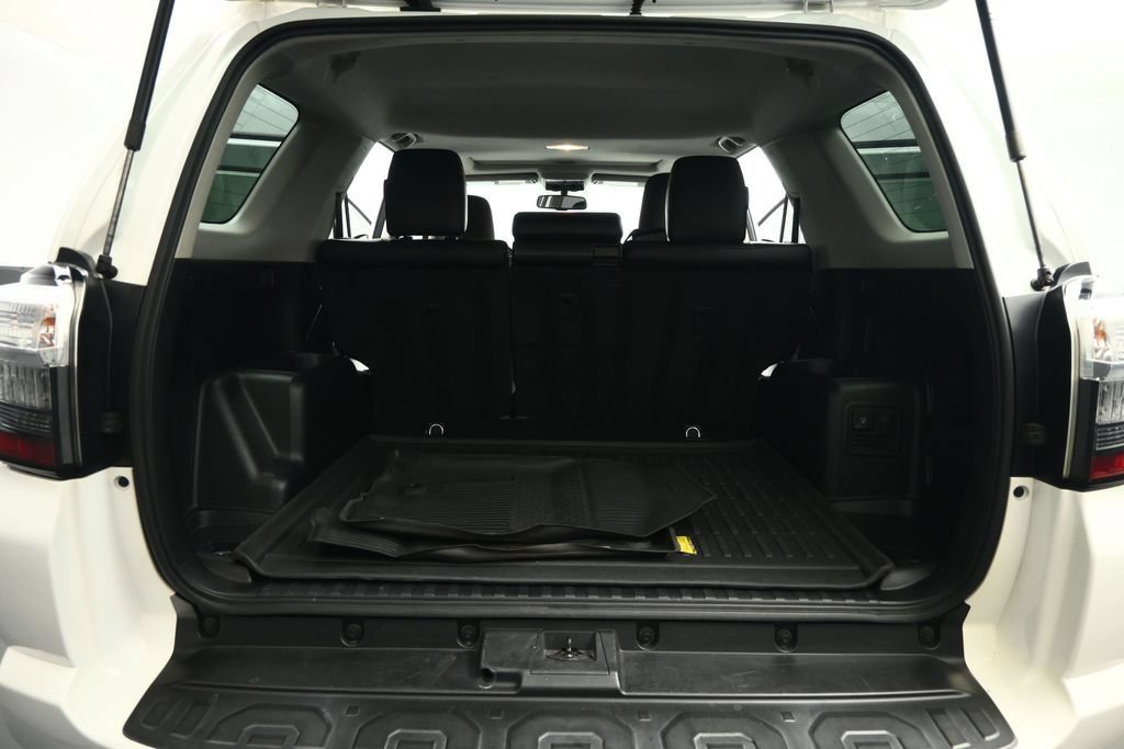 Used 2018 Toyota 4Runner TRD Off-Road Premium AWD/4WD image 71