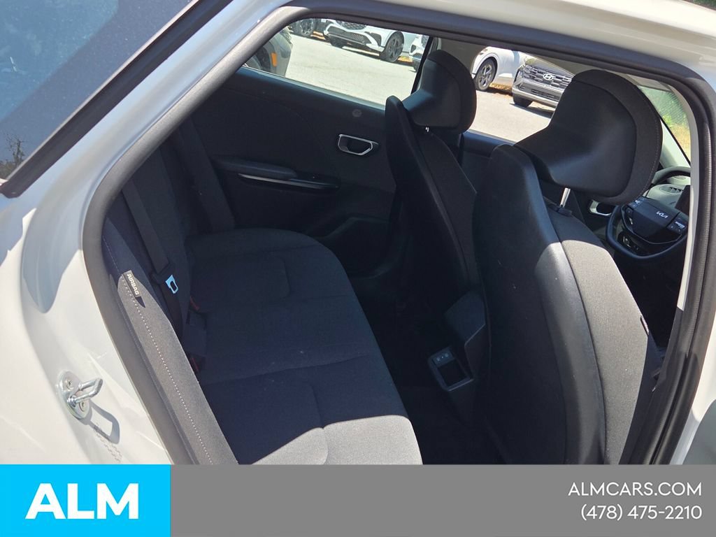 Used 2025 Kia K4 FWD image 16