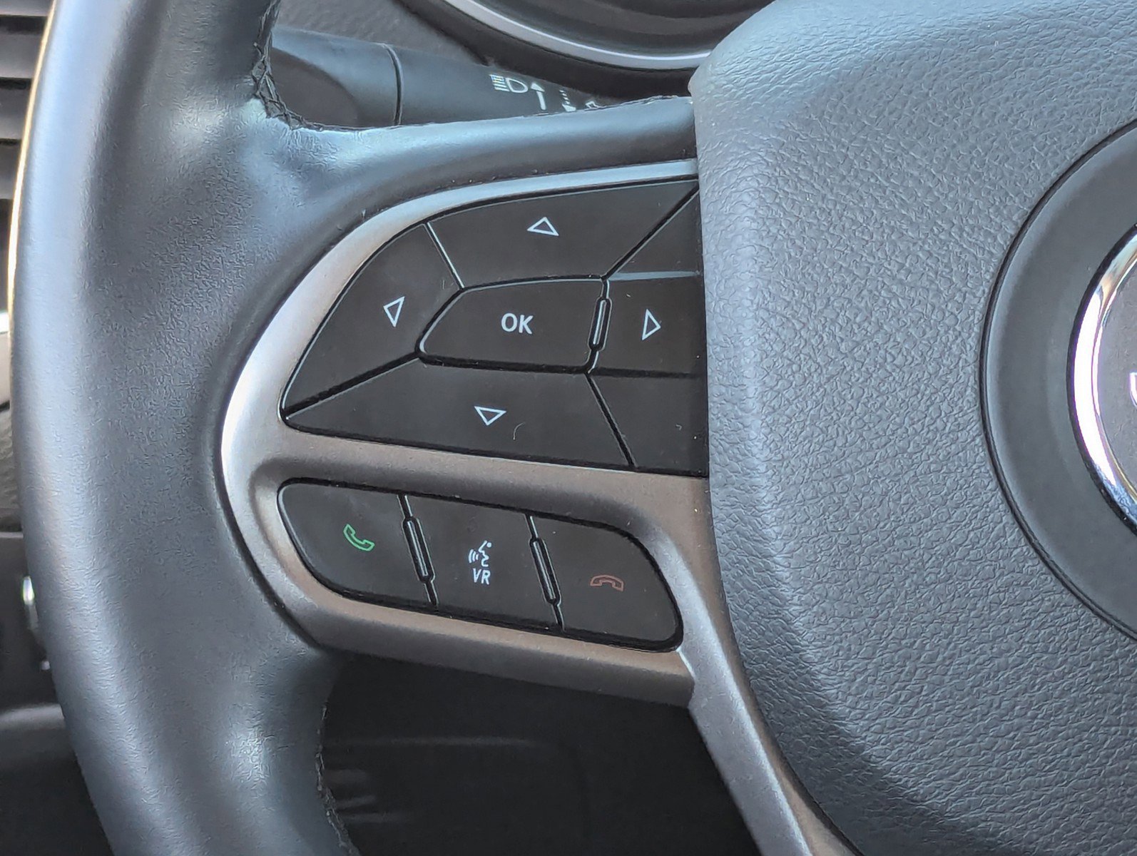 Used 2021 Jeep Cherokee Latitude Lux image 24