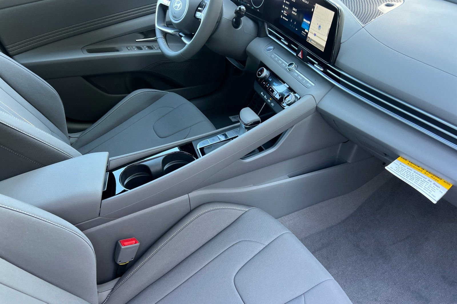 Used 2025 Hyundai Elantra SEL image 20