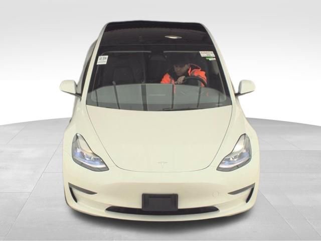 Used 2023 Tesla Model 3 Standard Range image 2