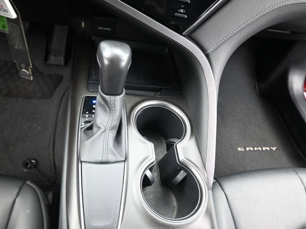 Used 2021 Toyota Camry SE image 12