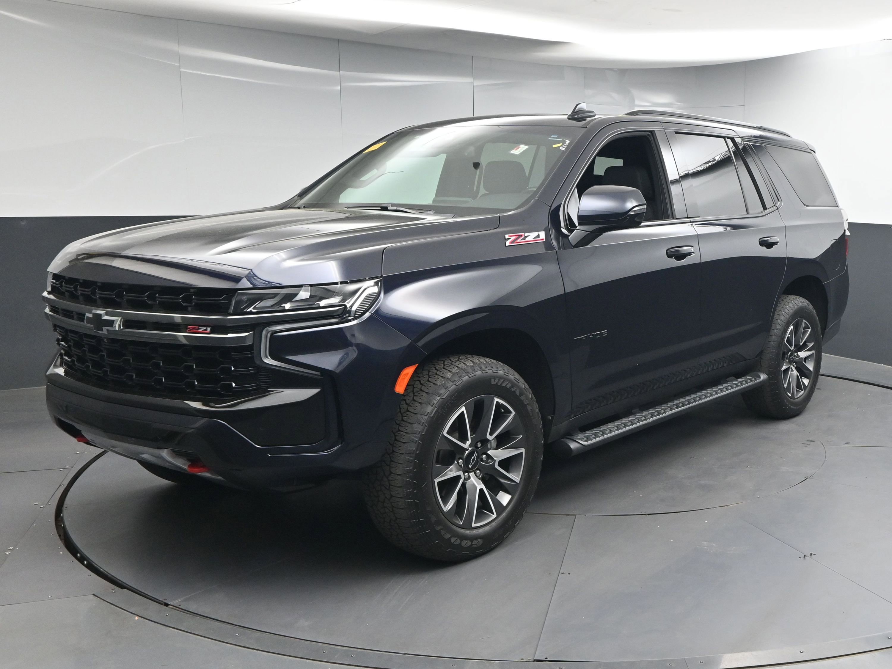 Used 2021 Chevrolet Tahoe Z71 w/ Luxury Package image 1