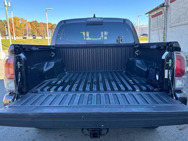 Used 2020 Toyota Tacoma TRD Off-Road w/ Technology Package AWD/4WD image 11