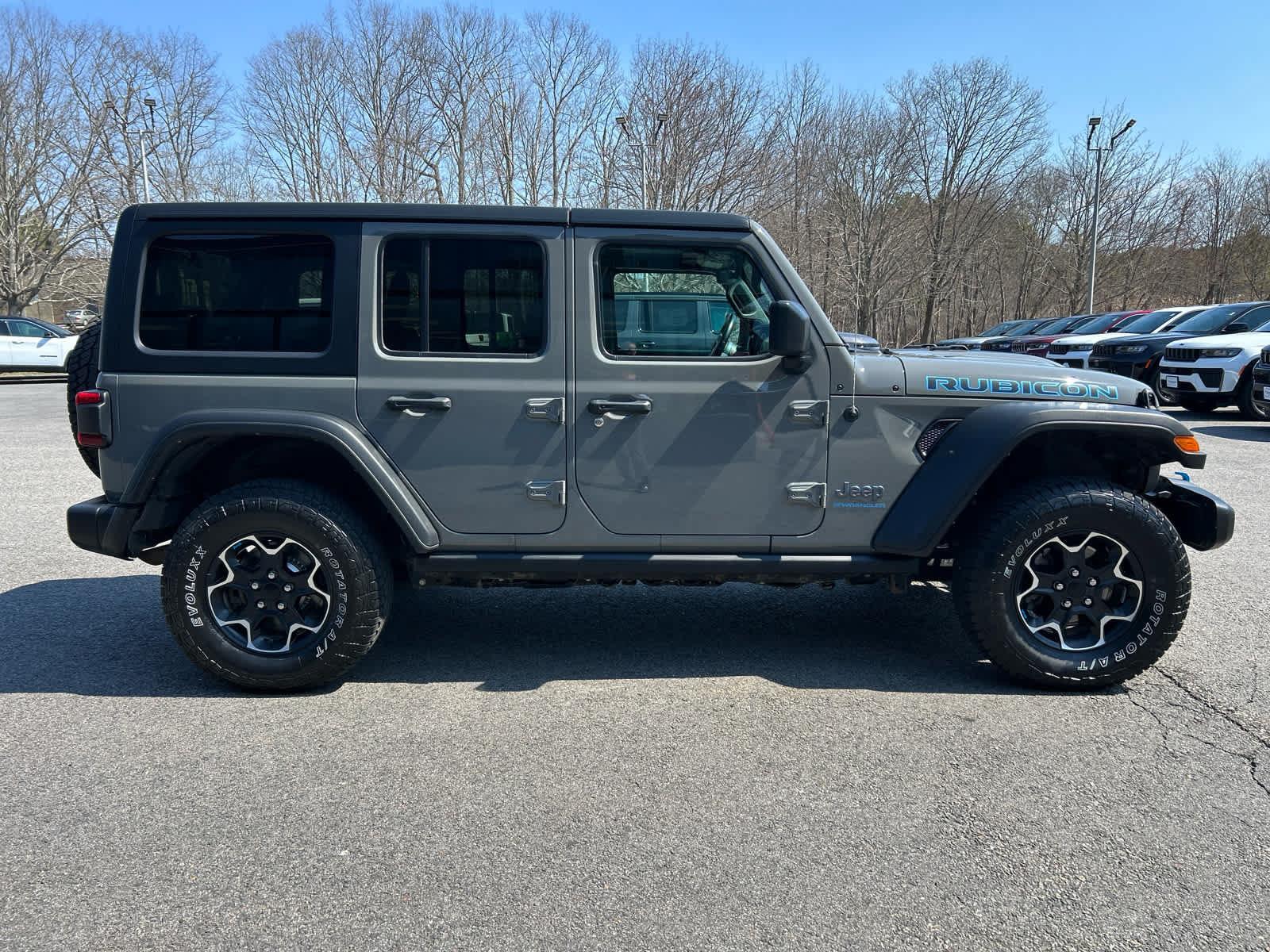 Used 2023 Jeep Wrangler Unlimited Rubicon 4xe w/ Cold Weather Group AWD/4WD image 3