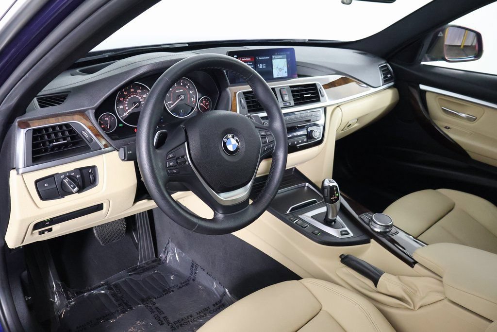 Used 2018 BMW 330e w/ Premium Package RWD image 7