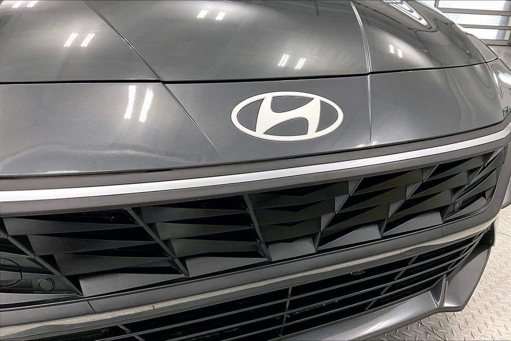 Certified 2024 Hyundai Elantra SE FWD image 29