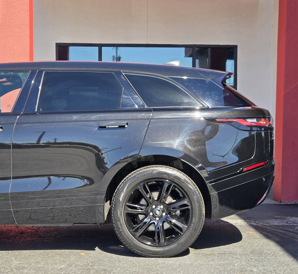 Used 2022 Land Rover Range Rover Velar R-Dynamic S image 5