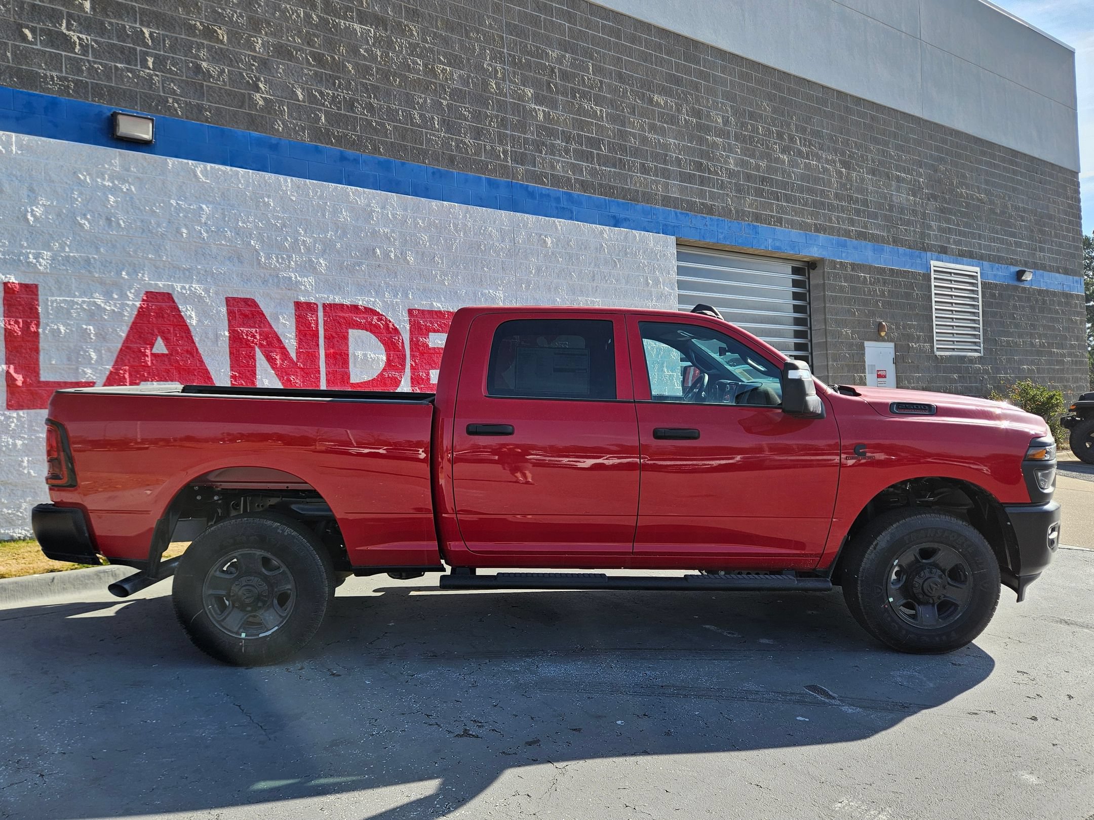 New 2026 RAM 2500 Tradesman AWD/4WD image 8