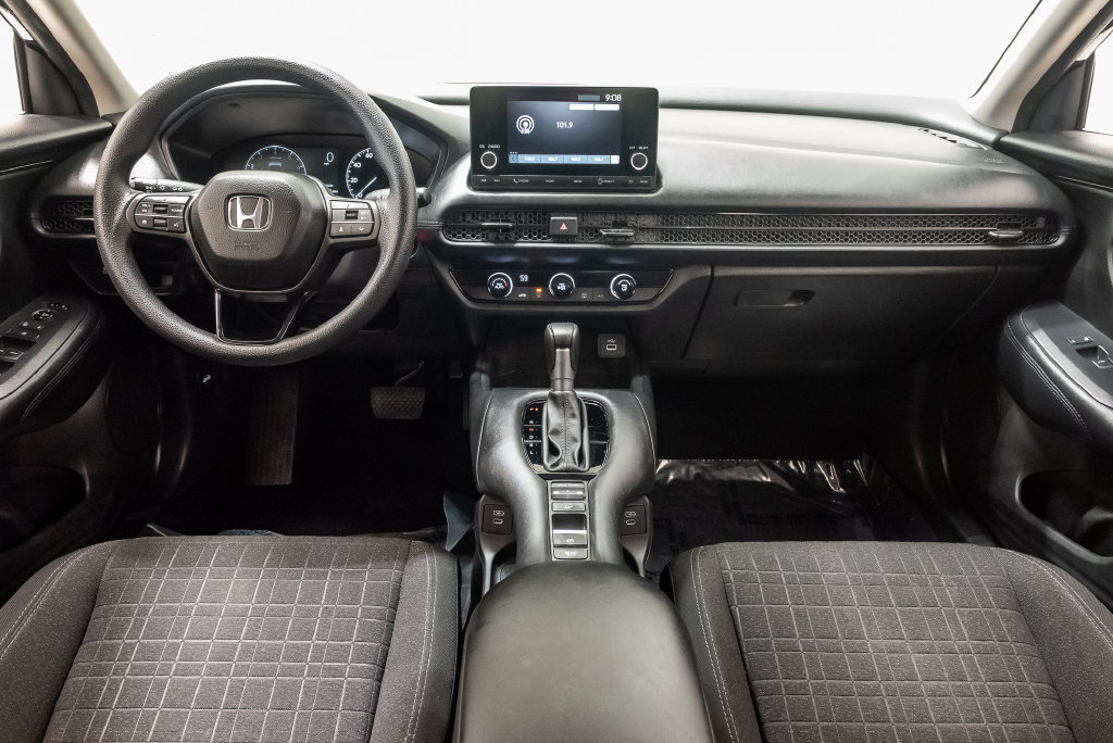 Used 2025 Honda HR-V LX image 29