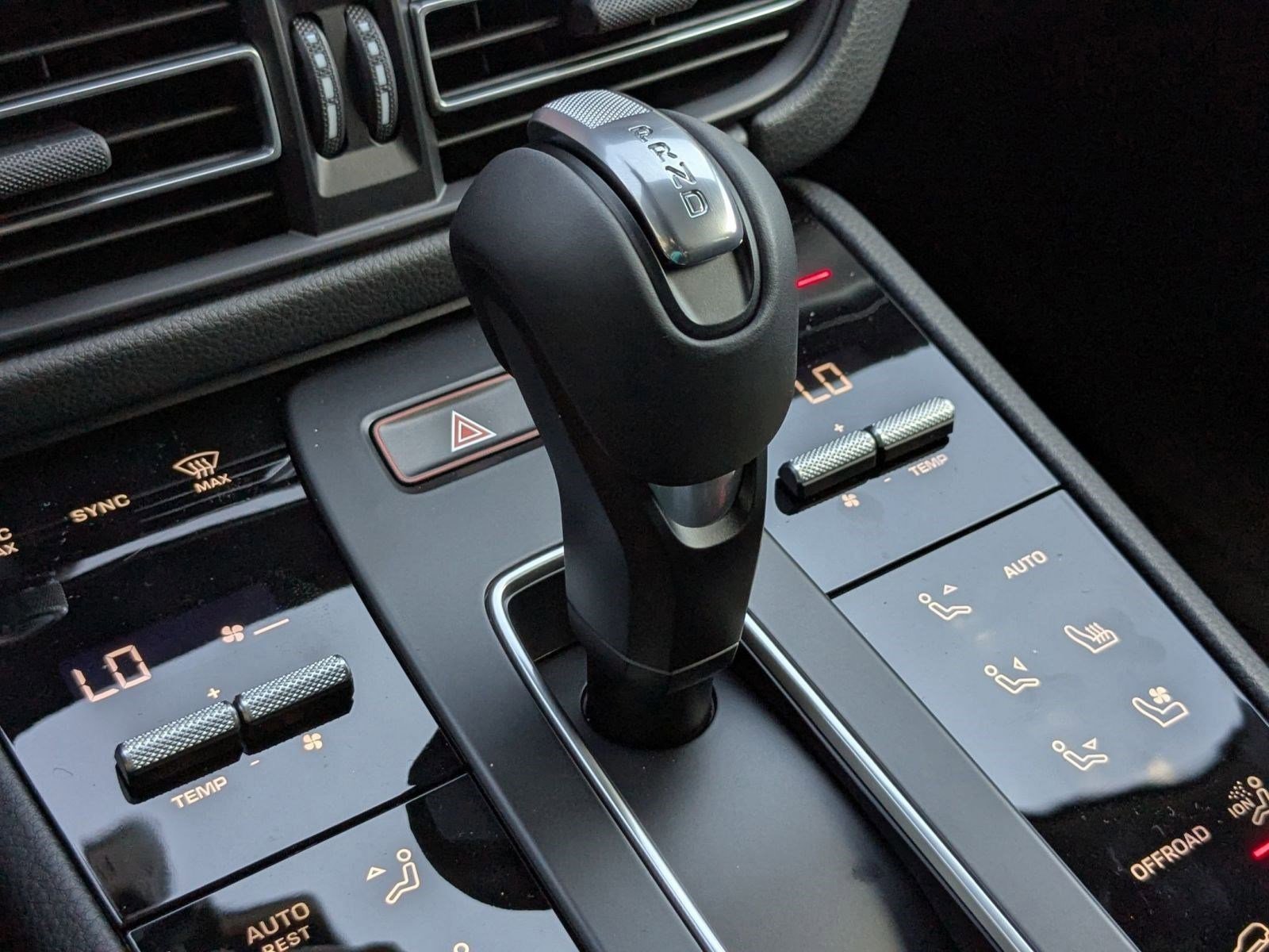 Certified 2026 Porsche Macan AWD/4WD image 20
