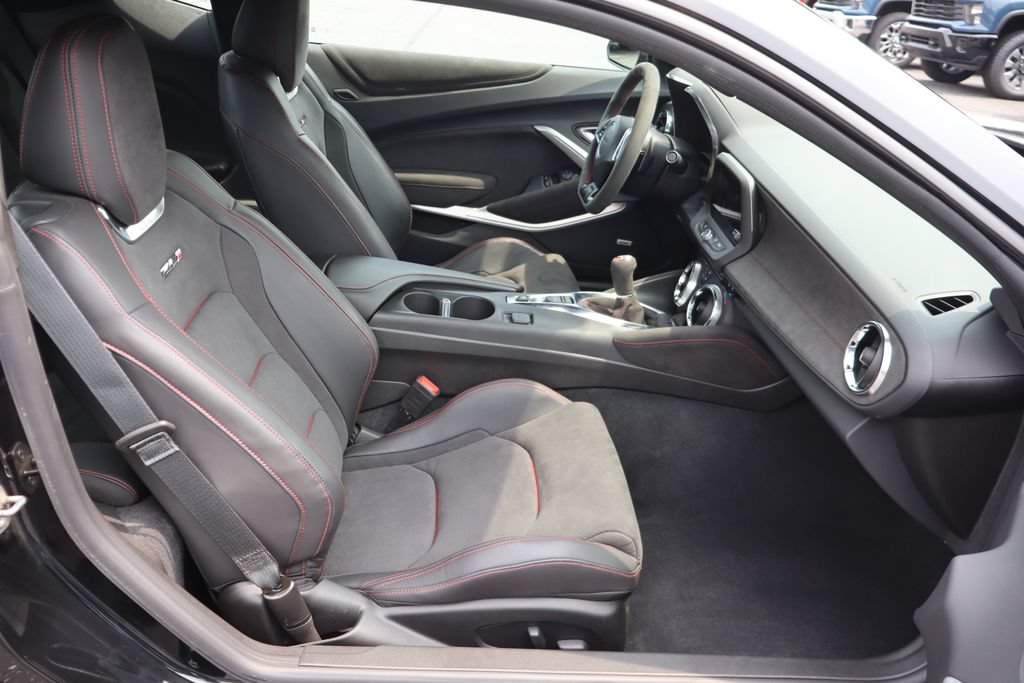 Used 2022 Chevrolet Camaro ZL1 RWD image 21