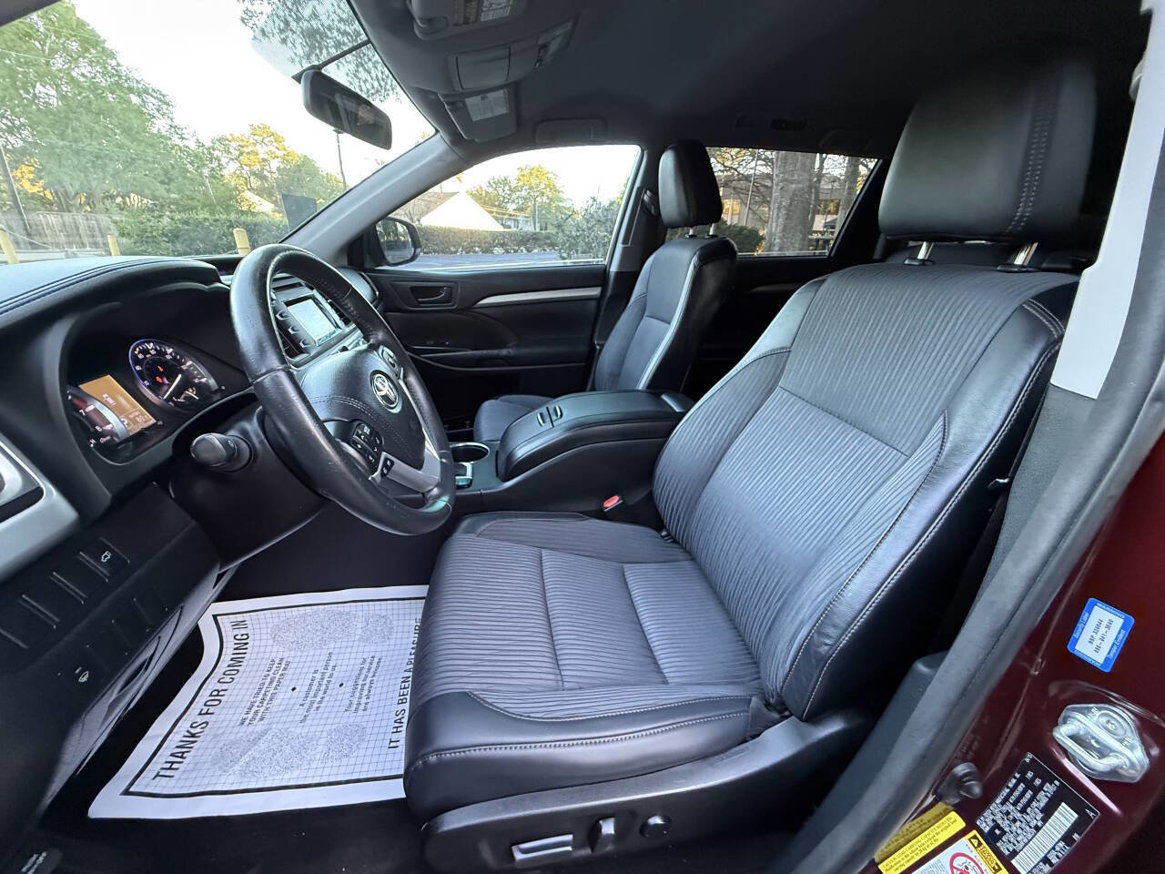 Used 2015 Toyota Highlander Plus FWD image 20