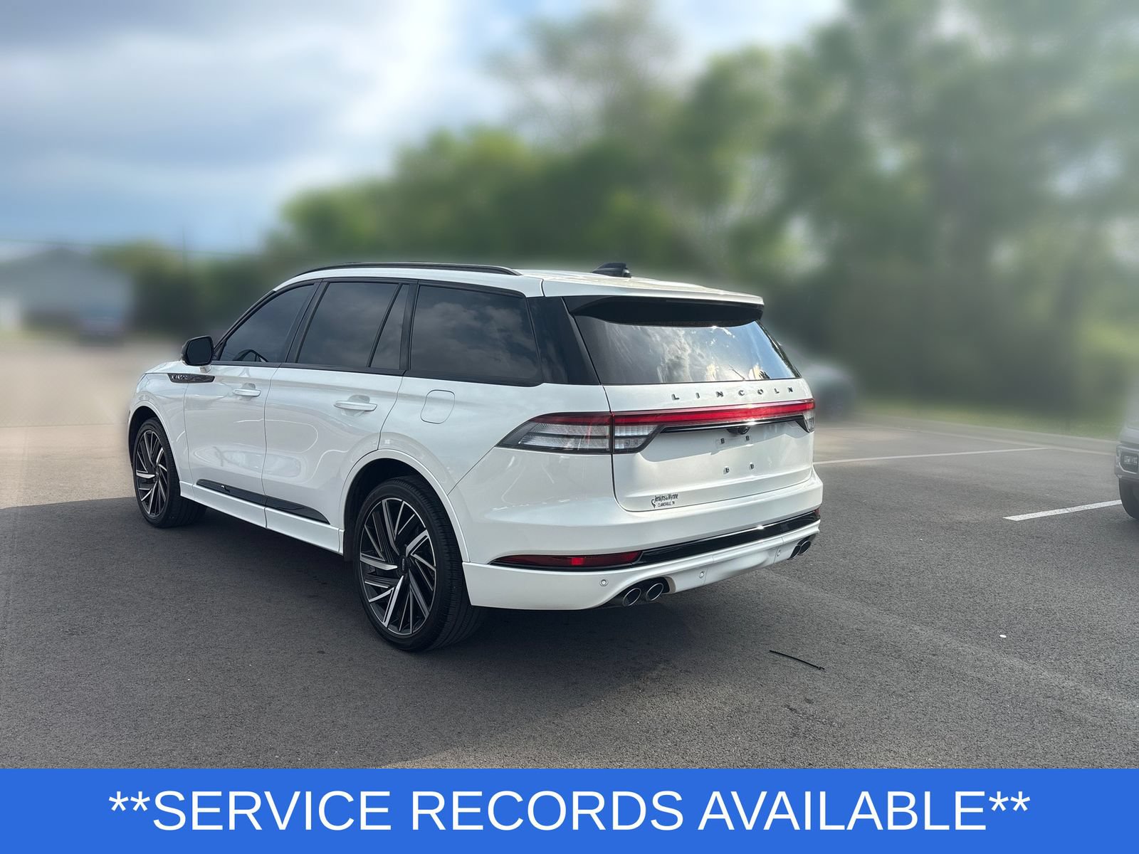 Certified 2025 Lincoln Aviator Black Label w/ Jet Appearance Package AWD/4WD image 3