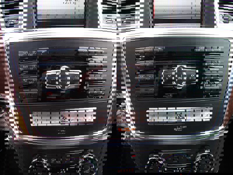 Used 2014 Mercedes-Benz ML 550 4MATIC image 17