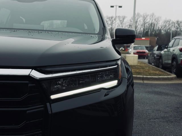 New 2026 Honda Pilot Touring image 3