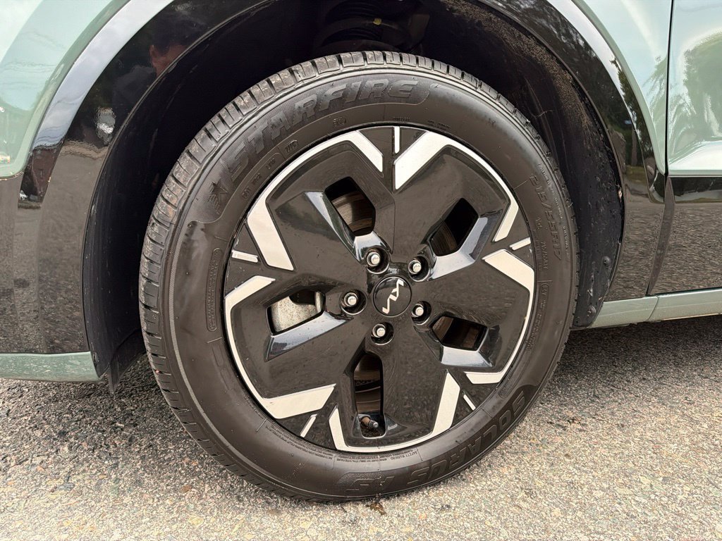 Used 2023 Kia Niro Wind w/ Wind Preserve Package FWD image 11