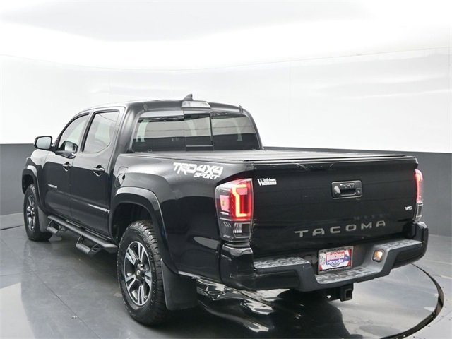 Used 2017 Toyota Tacoma SR5 image 4