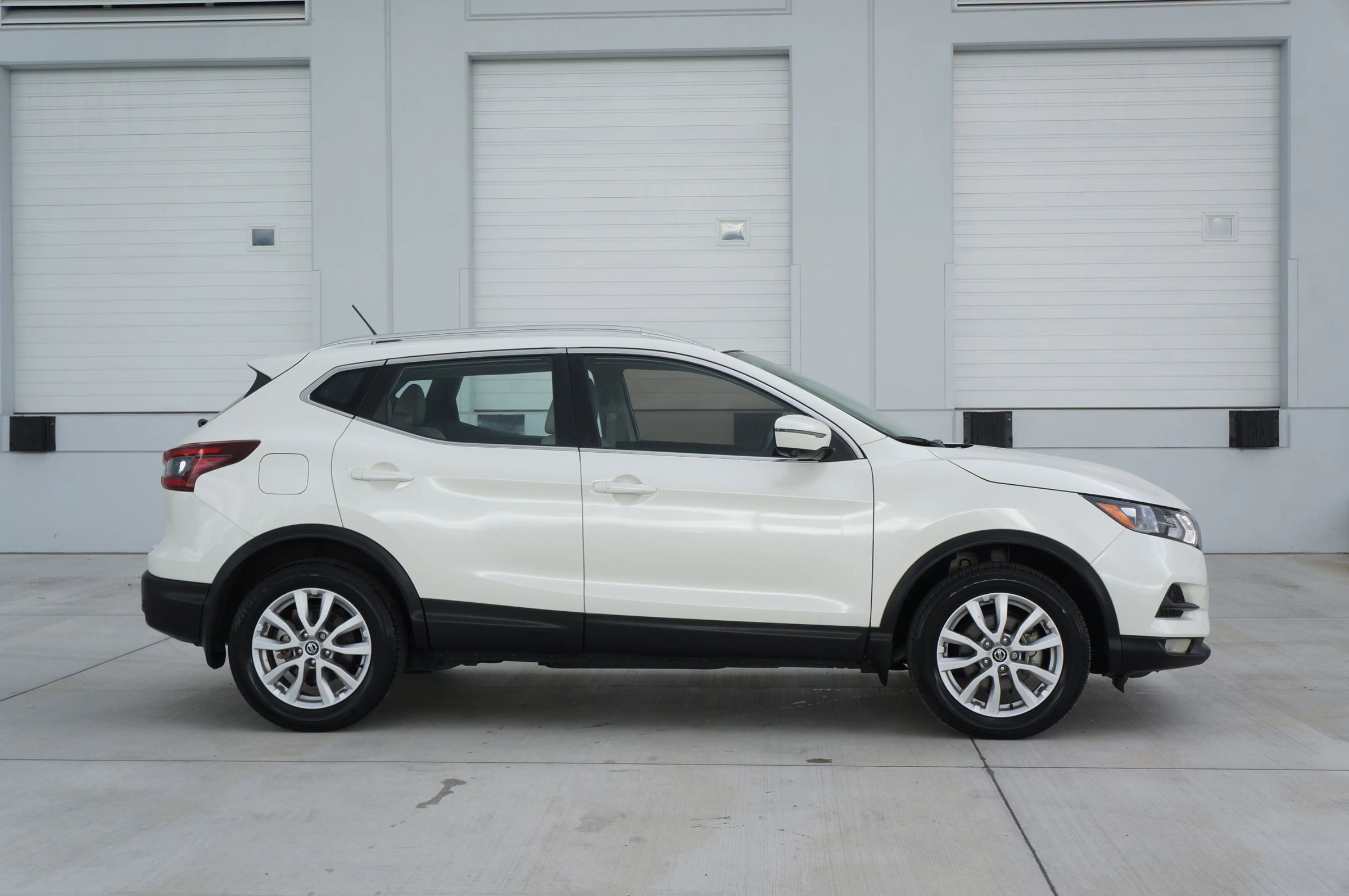 Used 2022 Nissan Rogue Sport SV w/ Technology Package image 15