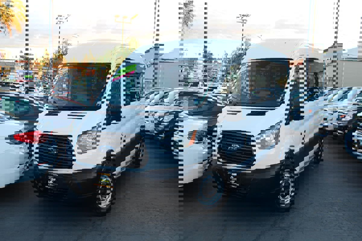 Used 2015 Ford Transit 350 XL RWD image 35