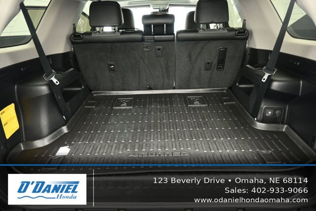 Used 2022 Toyota 4Runner SR5 Premium w/ Moonroof Package AWD/4WD image 38