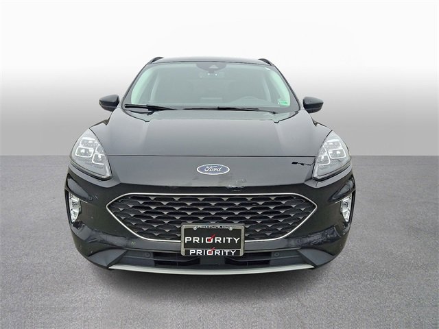 Used 2022 Ford Escape Titanium image 2