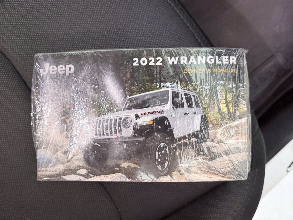 Used 2022 Jeep Wrangler Sport AWD/4WD image 31