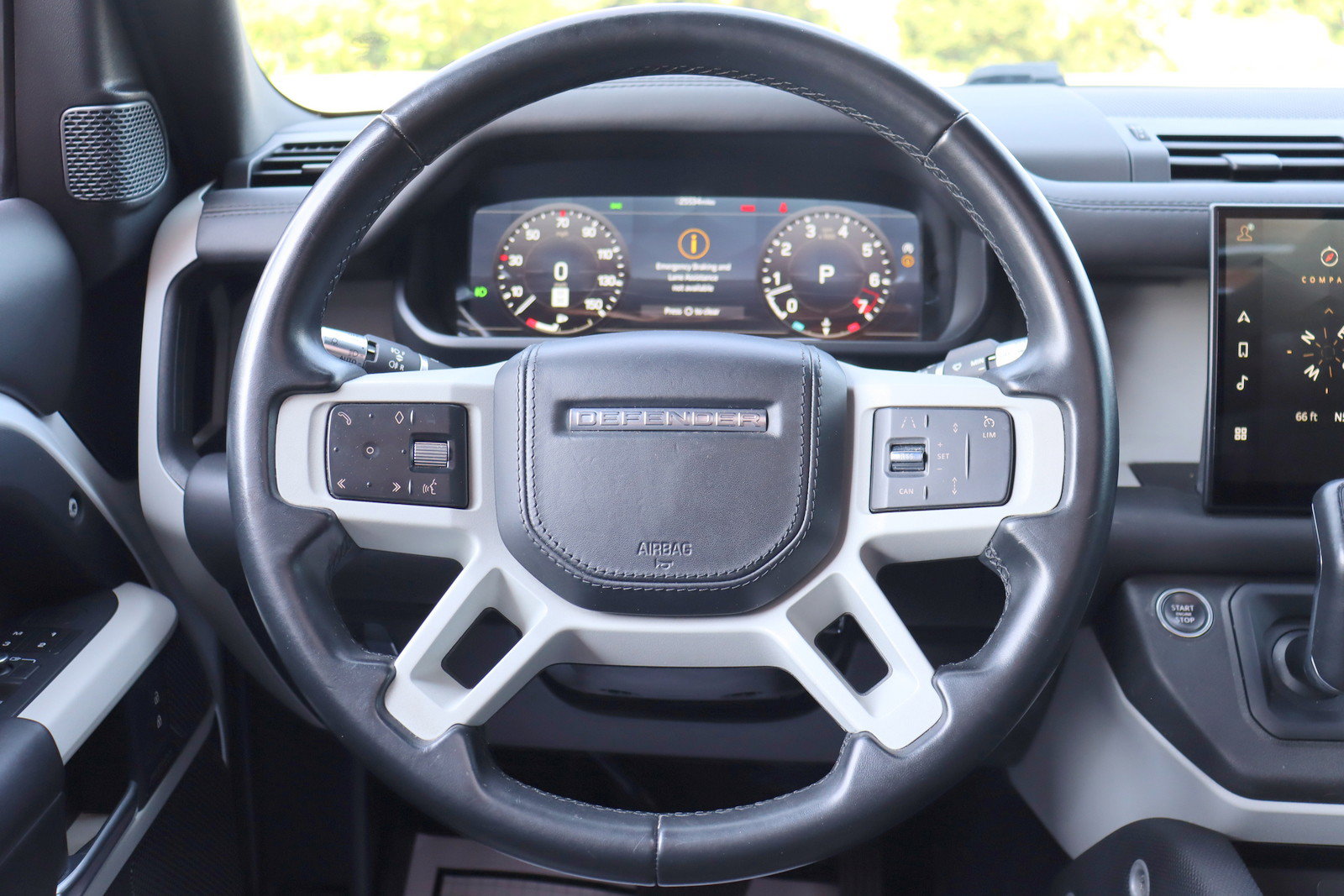 Used 2022 Land Rover Defender 90 X-Dynamic HSE AWD/4WD image 18
