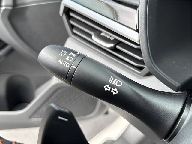 New 2025 Nissan Altima 2.5 SR w/ SR Premium Package image 30