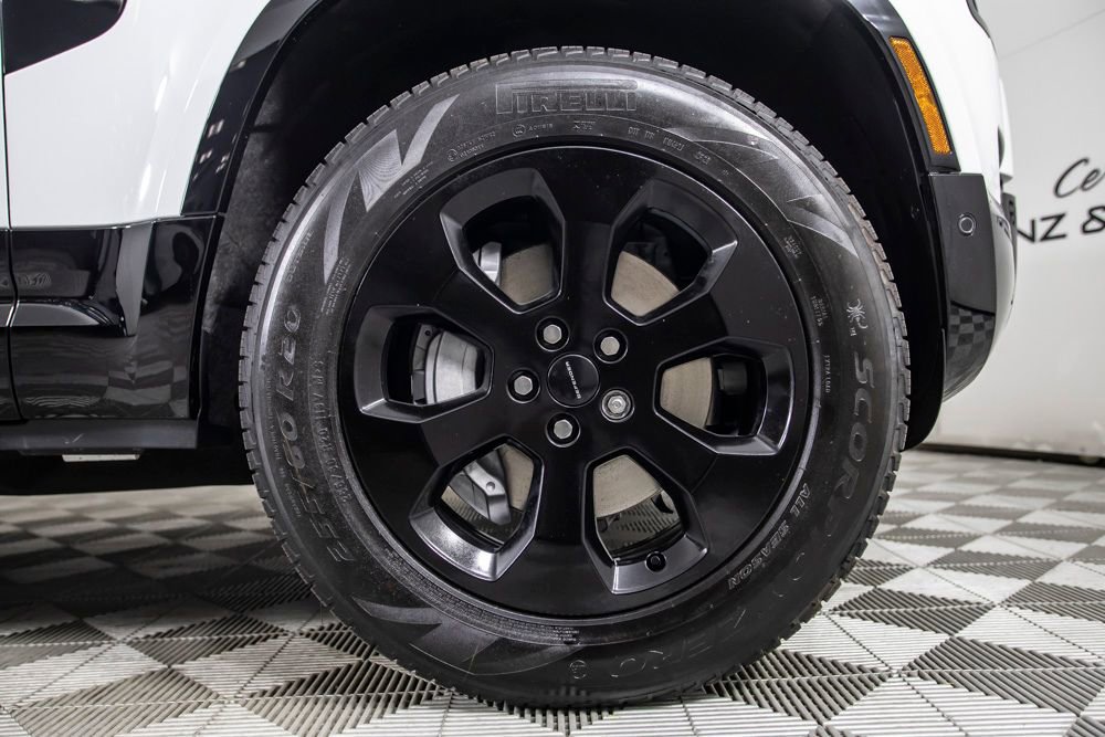 Used 2026 Land Rover Defender 110 X-Dynamic SE image 38