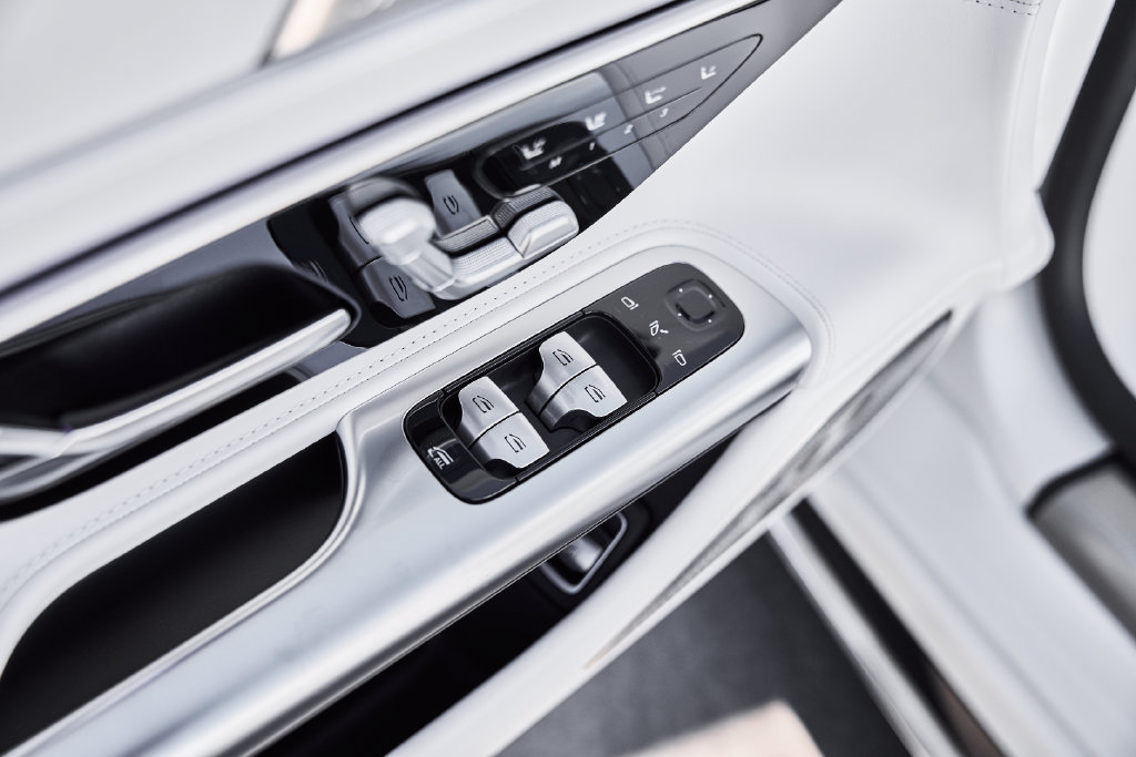 Used 2026 Mercedes-Benz Maybach SL 680 image 37