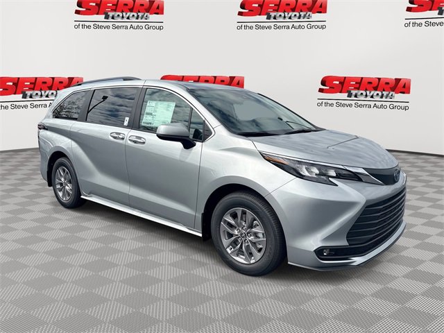 New 2025 Toyota Sienna XLE
